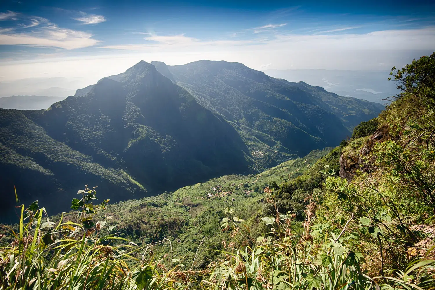 Hill country mountain views, waterfalls and hiking landscapes for Sri Lanka private day tour with Trustker