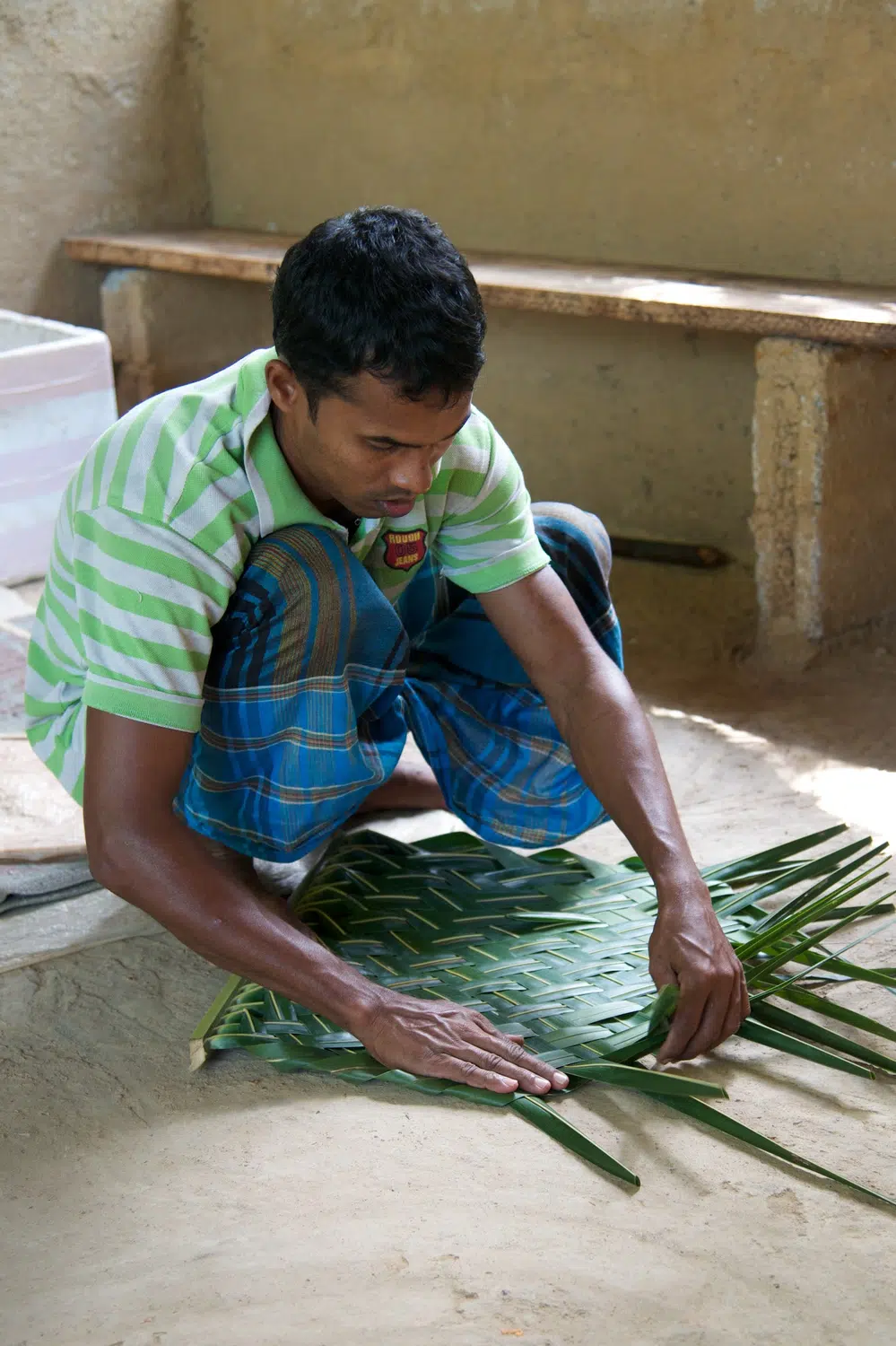 Mangrove lagoon, river boat safari and water birds for Sri Lanka private day tour with Trustker